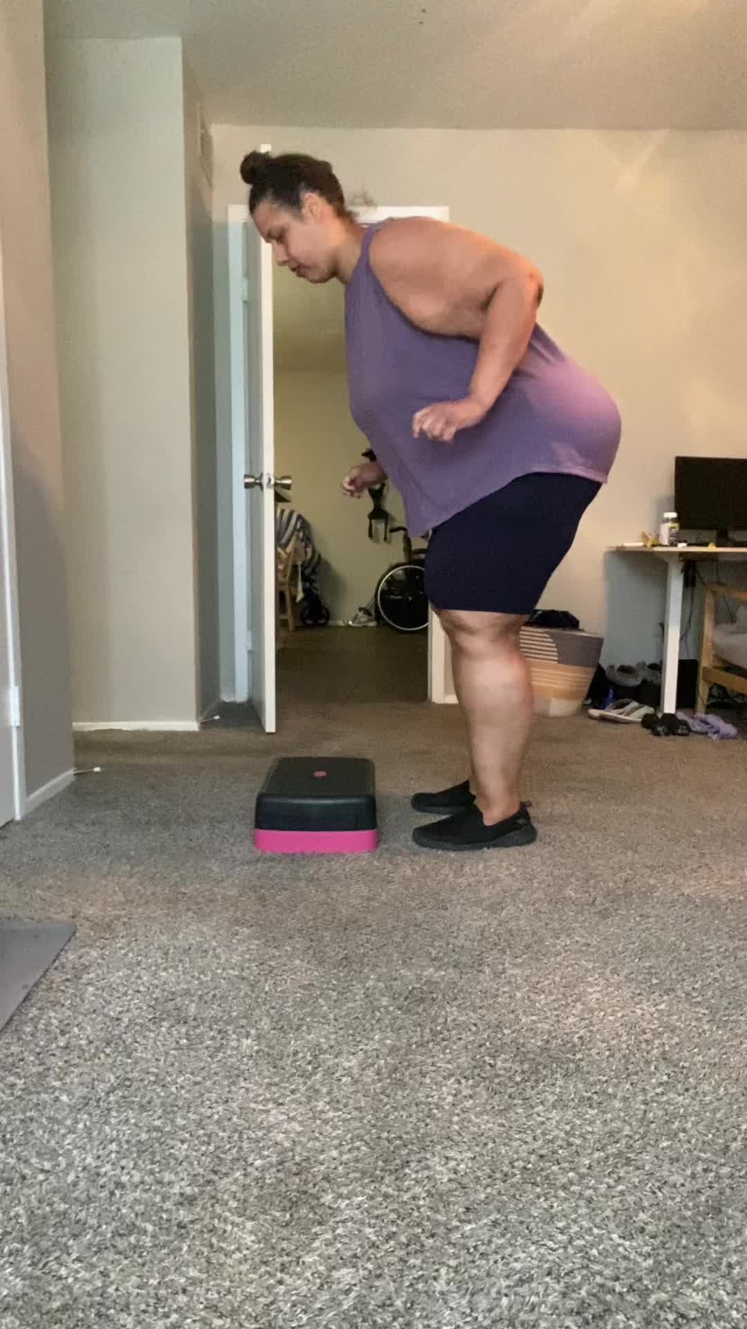 💪🏾 #nonscalevictory #bodytransformation  #weightloss #transformmylife #selflovejourney #athomeworkout #transformationchallenge #hiitworkout #weightlossjourney #caloriedeficit #weightlossmotivation #weightlosschallenge #selftransformation #workouttransformation #workoutwomen #hittworkout #plussizeworkout #beginnersworkout #workoutsforwomen #dontgiveup #keepgoing 