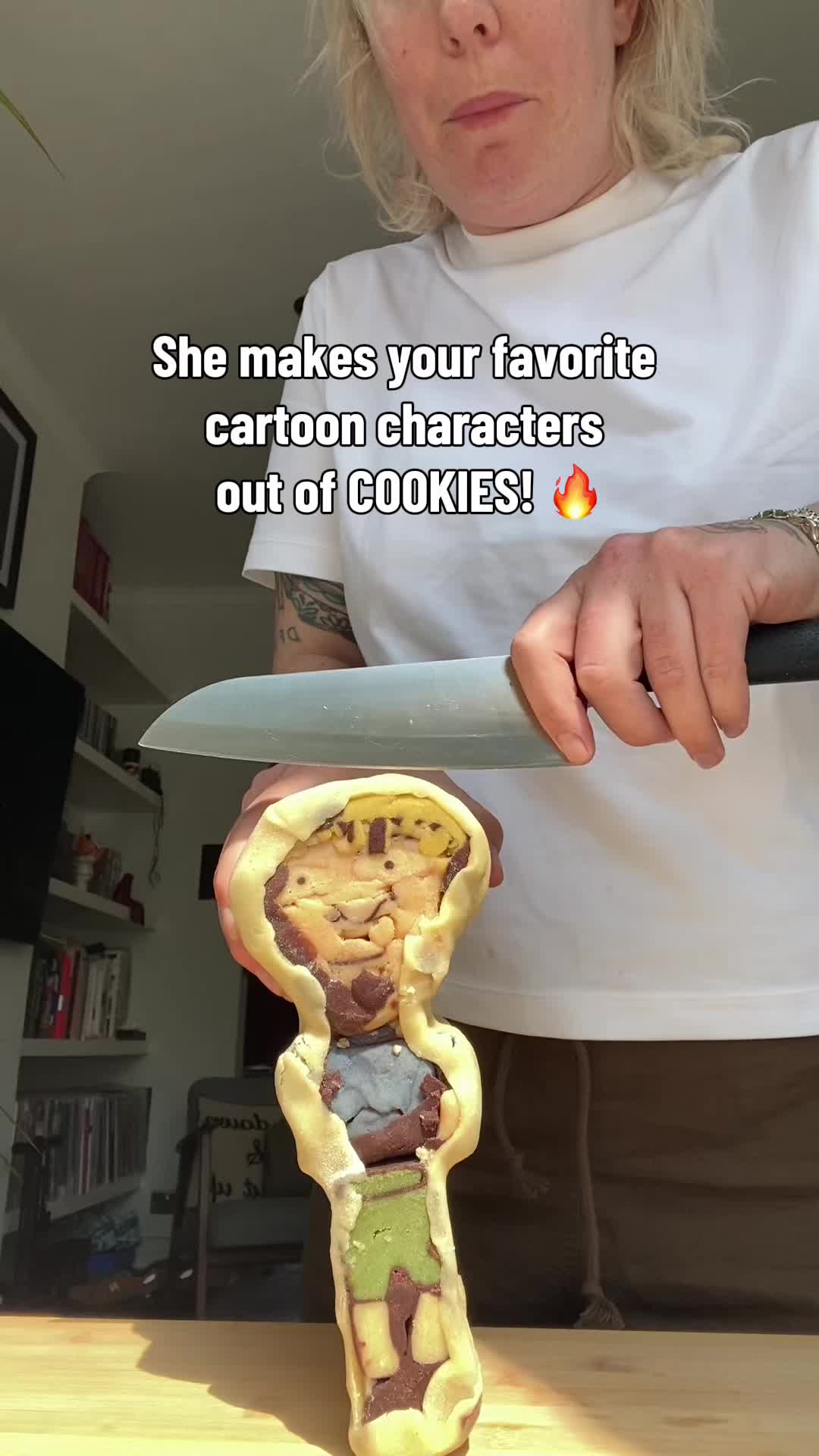 She makes some of your favorite cartoon characters out of cookies!! 🔥🤯 Comment who she should bake next! 🎥: @smiley  #baking #cookies #cartoons #creative #artist 