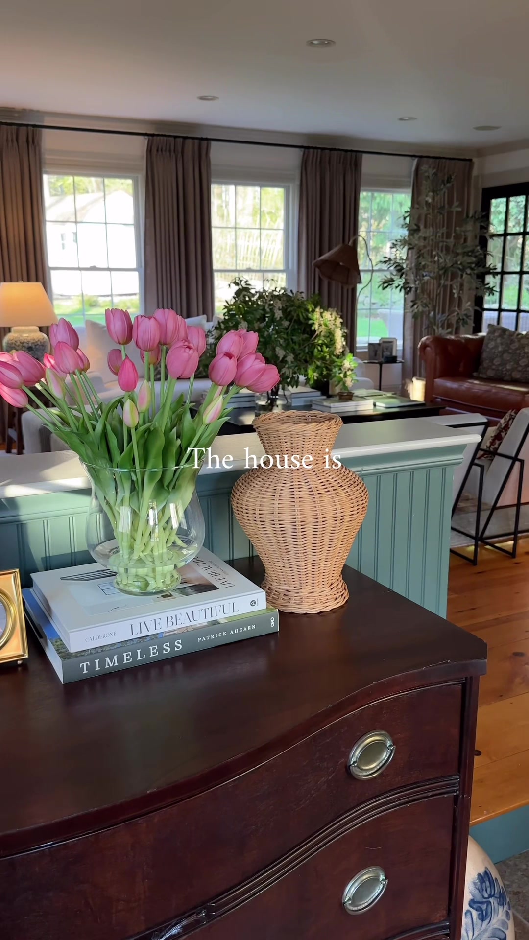 We might not have the biggest house, the tallest ceilings, or the most up-to-date kitchen. But what we do have is a collection of rooms that each contribute something different and together they create a feeling you can’t quite put into words. That’s the kind of home I’ll choose every time 🤍 #collectedhome #timelessinteriors #moderntraditionalhome #newenglandhome #cozyinteriors 