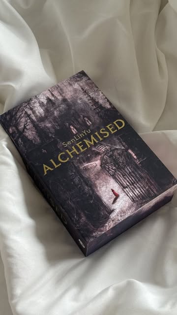 Low key terrified based on some of the story replies I got but I feel left out not knowing what the hype is about… 

#booktok #alchemised #senlinyu #bookrecommendations #fantasybooks