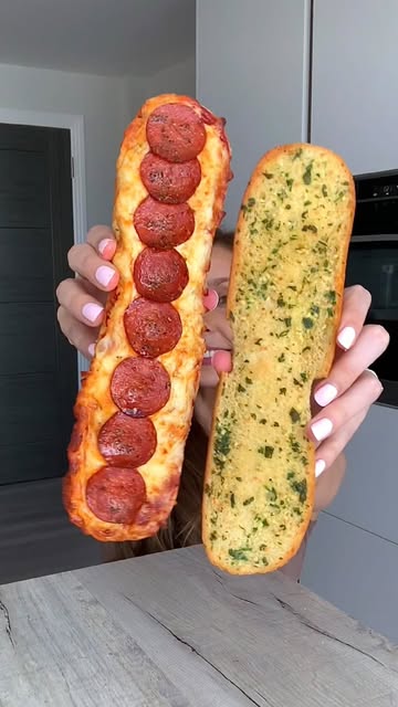 Air fryer pizza & garlic bread in one 😍

This pizza, garlic bread combo is so quick and easy to make! It’s cheesy, garlicky, tomatoey and you can add all your favourite toppings 🤌

Find more quick & easy recipes like this in my brand new cookbook Fitwaffle’s Easy 6 📙✨

All you need is:

For the pizza:
1 small baguette/baton
Pizza sauce
Mozzarella cheese
Pepperoni (optional)
Oregano/Italian herbs

For the garlic bread:
15-20g unsalted butter
1 tbsp fresh parsley, chopped
3 cloves of garlic
1/2 tsp salt

Air fry 180C for 8-10 mins (the garlic bread may need slightly less time depending on how crispy you like it, so you can always put this in half way through)

Enjoy!
#fitwaffle #fitwafflekitchen #pizza #airfryer #airfryerrecipes