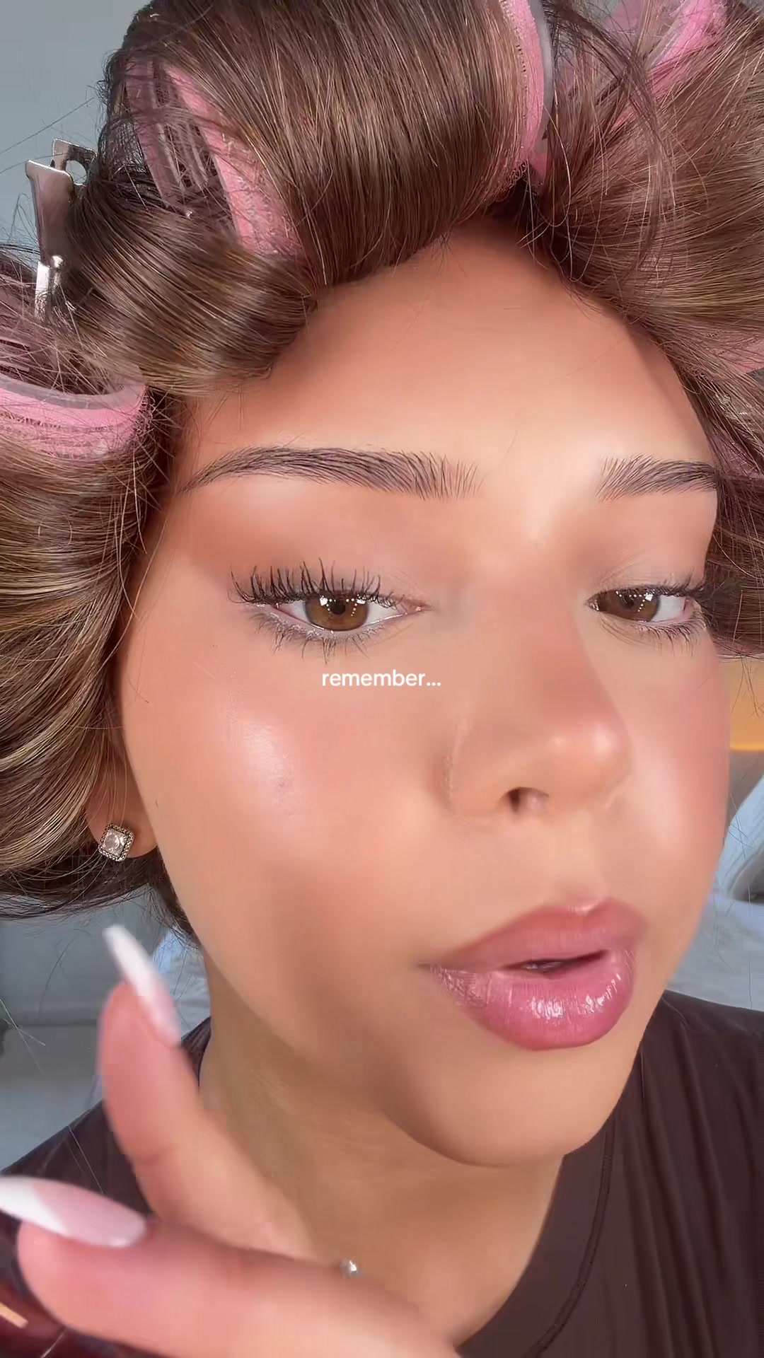 products used: @urban decay 24/7 Ink Eyeliner Pen - Ozone @Makeup By Mario Master Pigment Pro® Pencil - Super Black @INGLOT Cosmetics AMC Eyeliner Gel - 77 #eyeliner #makeuptutorial  inspo @lenkalul