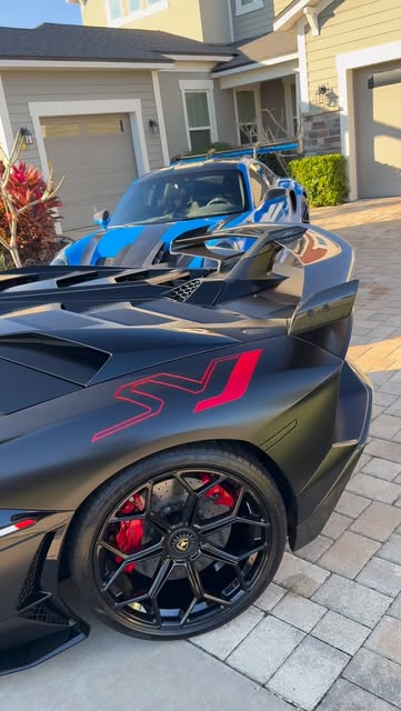 If you’re looking for the best, you already know who to call 📞 

#detailing #cardetailing #orlandodetailing #ceramiccoating #windermere