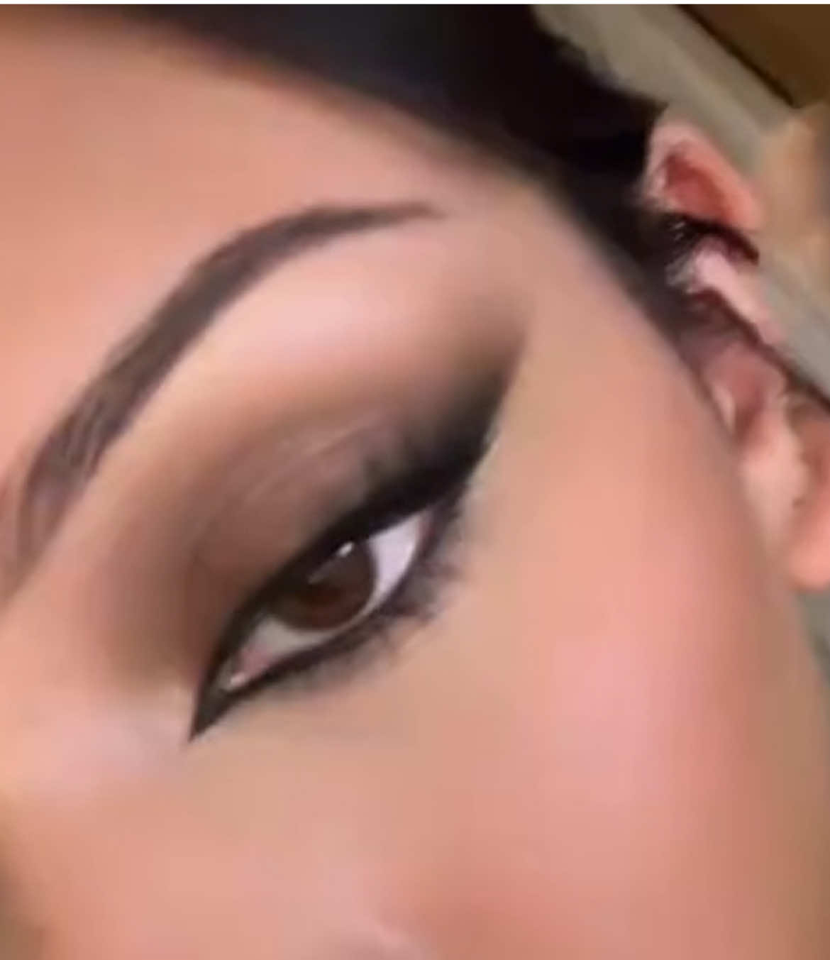 Easy somkey eye makeup tutorial 🤎#makeup #eyemakeup #smokey #makeuptutorial #eyeshadow 