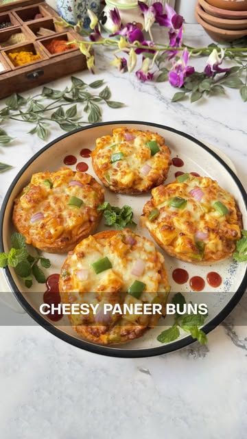 🔥 Cheesy Paneer Buns 🔥

Golden, soft buns stuffed with a spicy, cheesy paneer filling… this is your sign to upgrade your snack game 🤌🧀
Perfect for tea-time, parties or when those cheesy cravings hit hard!
Crispy outside, gooey inside — every bite is pure comfort 💛
Save this and try it ASAP!

#nutricook #airfryerrecipes #pizza #trending #foodreels