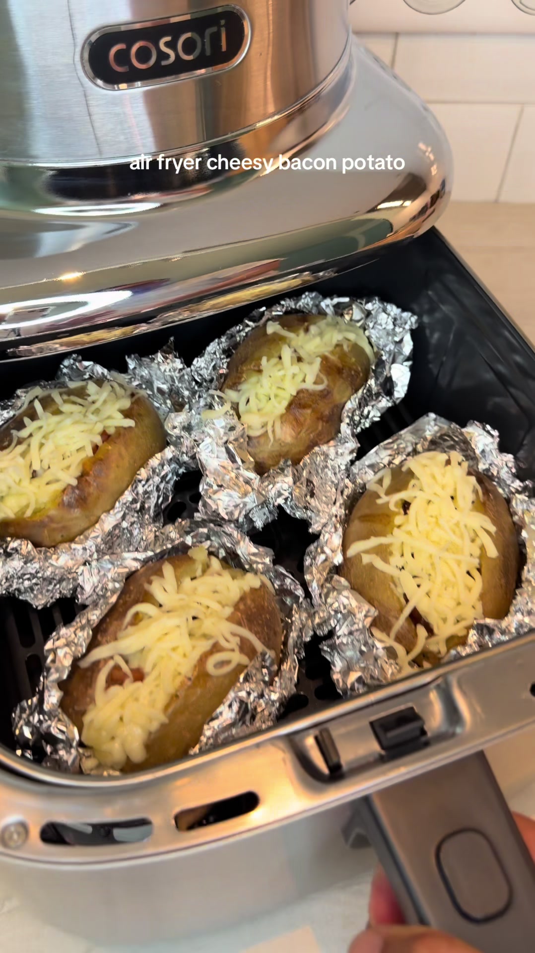 air fryer cheesy bacon potato  crispy baked potato stuffed with butter, bacon and melted cheese  air fryer 205C/400F for 25 min  air fryer 180C/355F for 5 min  finish with parmesan and fresh dill #airfryerrecipes #bakedpotatoes #bacon #roastedpotatoes #foodtok 