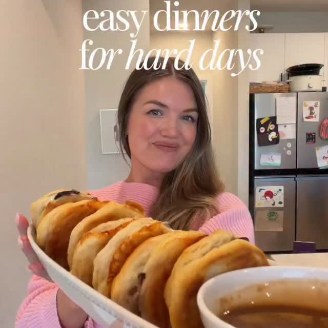 Whether it's a tough day week or year the easy recipes in my new dinners series will help take some of the stress out🫶🏻❤️

Make sure and follow me at @home_with_hart and comment EASY for the written recipe for this SUPER easy dinner🍴

#easymeals #quickmeals #momlife #weeknightdinner #easydinnerideas